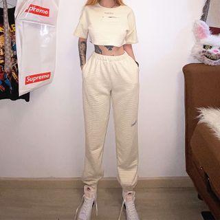 Short-sleeve T-shirt / Harem Sweatpants