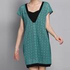 Short-sleeve V-neck Contrast-trim Dress