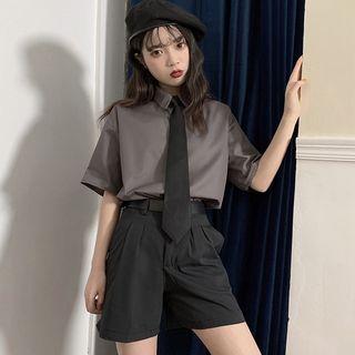 Short-sleeve Shirt With Neck Tie / Shorts With Belt
