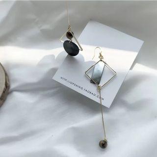 Geometric Asymmetrical Alloy Dangle Earring