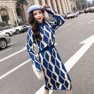 Set: Mock Neck Patterned Sweater + Midi H-line Knit Skirt