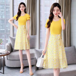 Short-sleeve Cold Shoulder Pattern Paneled A-line Midi Dress