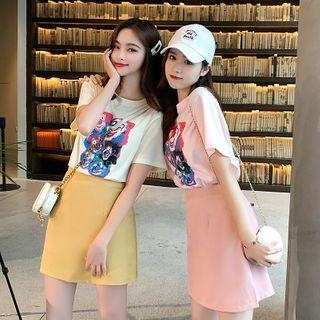 Set: Short-sleeve Printed T-shirt + Mini Fitted Skirt