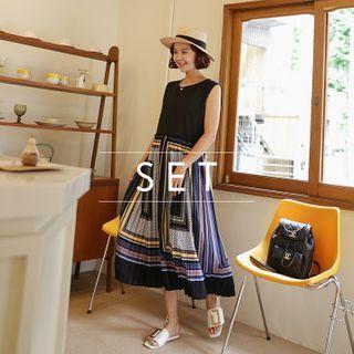 Set: Slit-side Knit Top + Sleeveless Patterned Dress