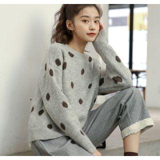 Dotted Sweater / Crop Harem Pants