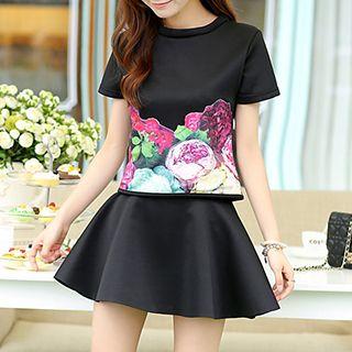 Set: Flower Appliqu  T-shirt + Miniskirt