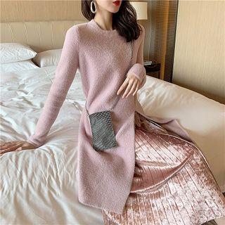 Crew-neck Long Sweater / Velvet Pleated Skirt