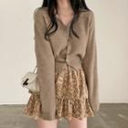 V-neck Cropped Cardigan / A-line Ruched Mini Skirt