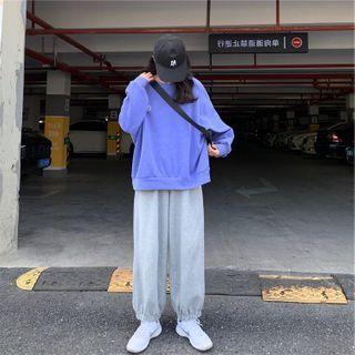 Printed Sweatshirt / Cropped Harem Pants