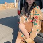 Rose Print Loose-fit Sweater / Plain Shorts