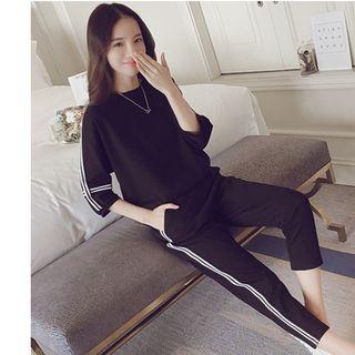 Set: Striped 3/4-sleeve T-shirt + Sweatpants
