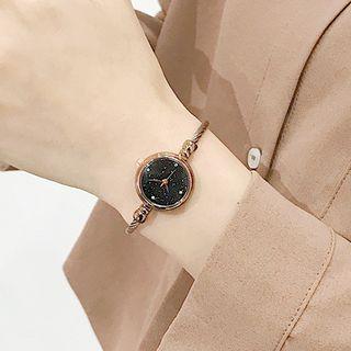 Analog Quartz Bangle Watch