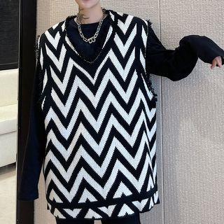 V-neck Geometric Knit Vest