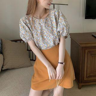 Puff-sleeve Floral Print Top / Mini A-line Skirt