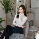 Turtle-neck Slit-trim Top