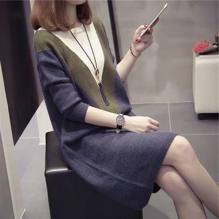 Long-sleeve Contrast Panel Knit Dress