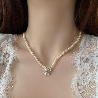 Flower Glaze Faux Pearl Choker 1pc - Gold & White - One Size