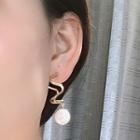 Pearl Charm Asymmetric Hoop Earrings Be1916 - S925 Silver - White Faux Pearl - Gold - One Size