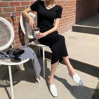 V-neck Ribbed Maxi Bodycon Dress