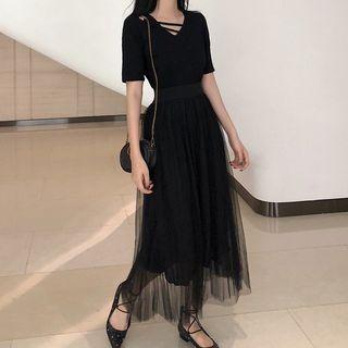 Plain V-neck Mesh Panel Short-sleeve Maxi A-line Dress
