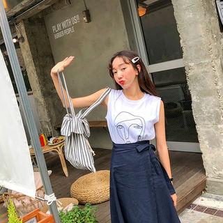 Sleeveless Face Illustration Top