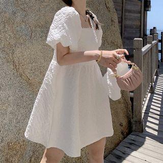 Set: Short-sleeve A-line Dress + Bucket Hat White - One Size