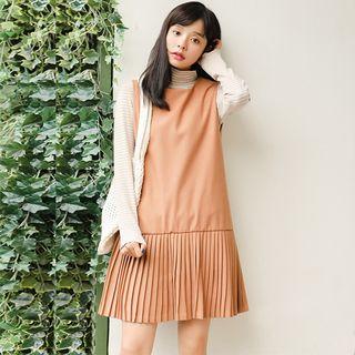 Pleated Hem Sleeveless Dress