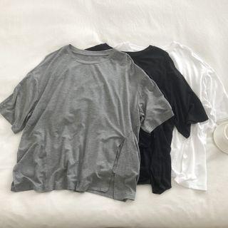 Short-sleeve Plain Side-slit T-shirt