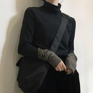 Two-tone Long-sleeve Turtleneck T-shirt Black - One Size