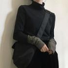 Two-tone Long-sleeve Turtleneck T-shirt Black - One Size