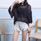 3/4-sleeve Arc-hem Knit Top