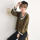 V-neck Raglan-sleeve Knit Top