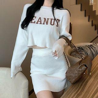 Set: Lettering Sweatshirt + Pencil Skirt