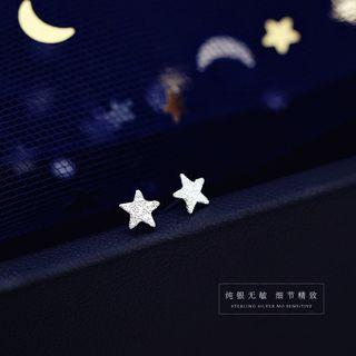 Star Ear Stud