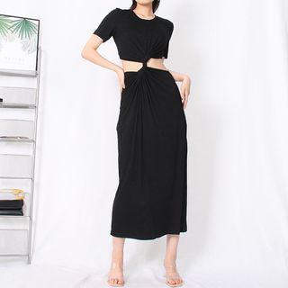 Short-sleeve Knotted Cutout Midi A-line Dress