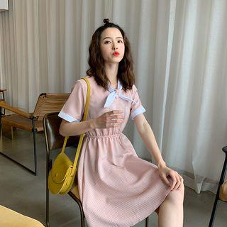 Checked Tie-neck Short-sleeve A-line Dress