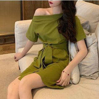 Off-shoulder Short-sleeve Dress Green - One Size