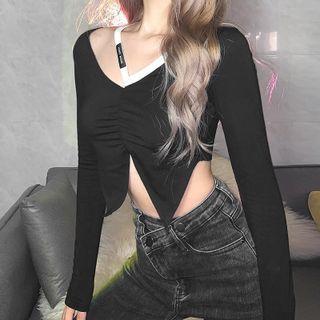 V-neck Asymmetrical Cropped T-shirt