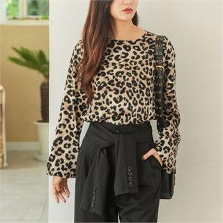 Round-neck Leopard Blouse