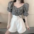 Puff-sleeve Gingham Blouse / Plain Shorts