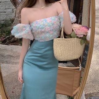 Puff-sleeve Off-shoulder Floral Applique Top / Midi Pencil Skirt