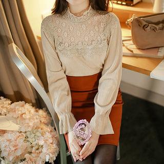 Lace-yoke Ruffle-cuff Blouse