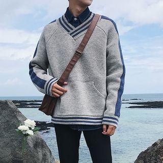 Long-sleeve Contrast-trim V-neck Top