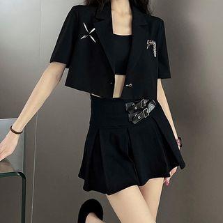 Short-sleeve Cropped Blazer / Buckled Mini Pleated Skirt