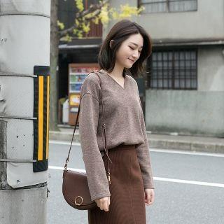 V-neck Hooded Knit Sweatshirt