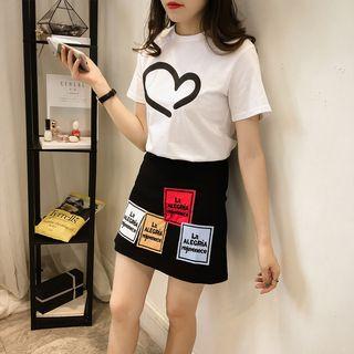 Set: Short-sleeve Heart Print T-shirt + Applique A-line Skirt