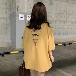Short-sleeve Open Back Lettering Tee
