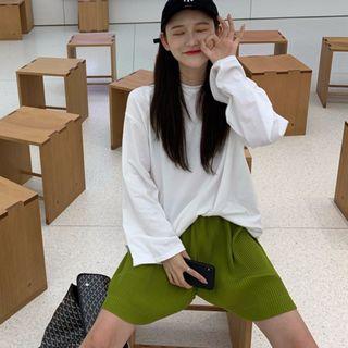 Long-sleeve T-shirt / Sweatshorts