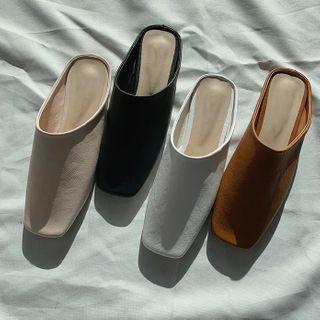 High-vamp Flat Mules