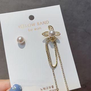Non-matching Faux Pearl Alloy Flower Earring As Shown In Figure - One Size